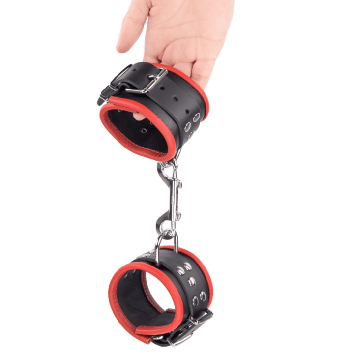 Skórzane kajdanki Leather handcuffs for wrists Black-Red