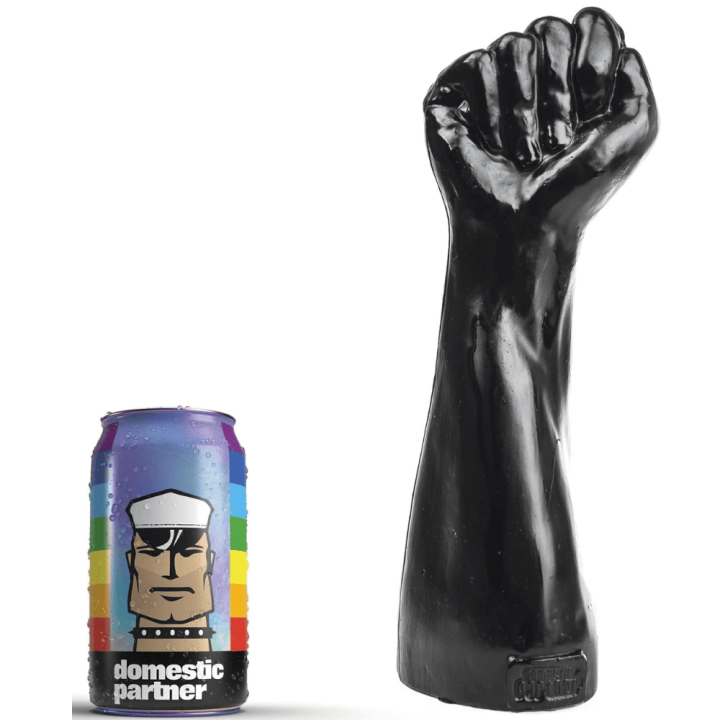 Fist Of Victory 26 x 9 cm