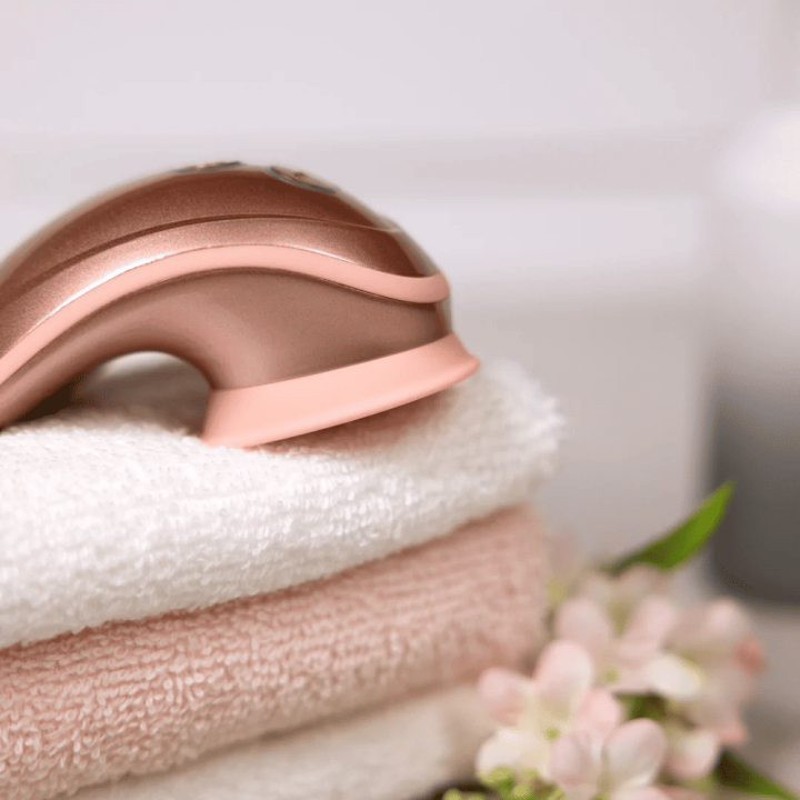 Stymulator łechtaczki Twitch - Handsfree Suction and Vibration Toy